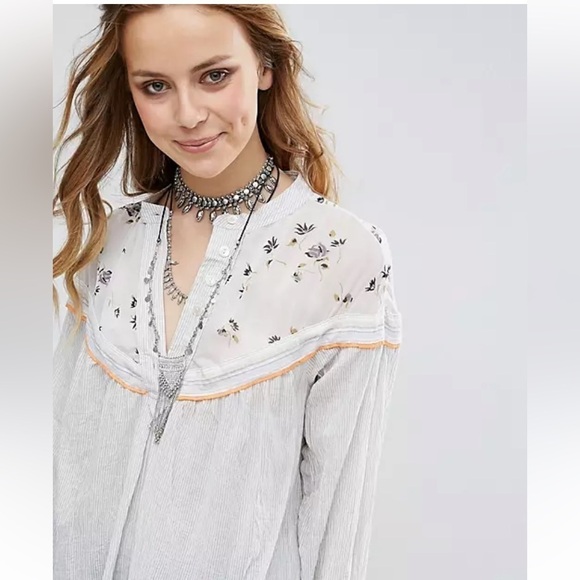 Free People Tops - Free People Revolve Hearts and Colors Long Sleeve Floral Blouse Size Small